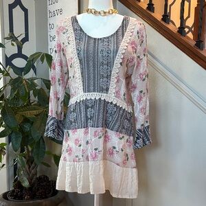 Boho / Floral Lace dress